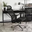 Forgószék ergonomikus kialakítással, fekete színben. LITOS