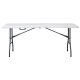 Összecsukható kempingasztal fehér színben 180x70, fogantyúval a könnyű hordozhatóság érdekében